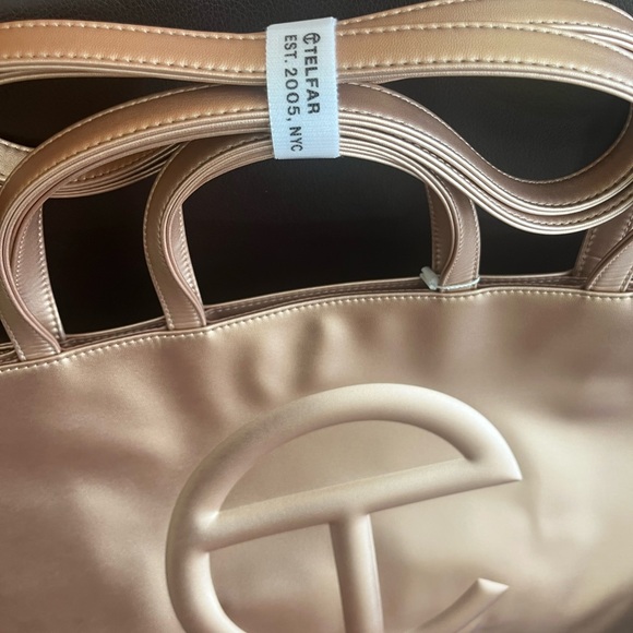 Telfar Shopping Bag « The iconic Unisex » - Picture 3 of 4